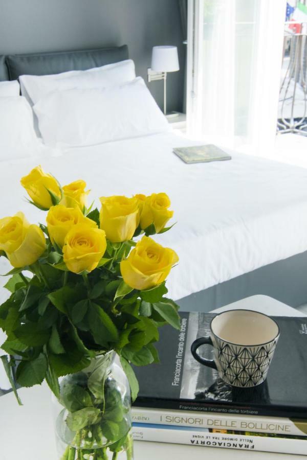 La Quadra Suites - Central Apartments In Iseo With Daily Housekeeping Exterior foto