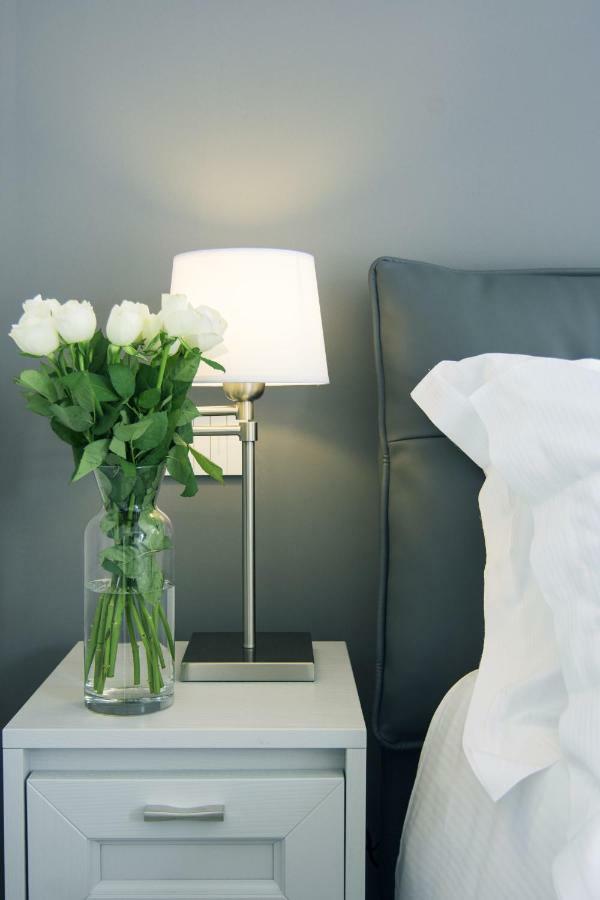 La Quadra Suites - Central Apartments In Iseo With Daily Housekeeping Exterior foto
